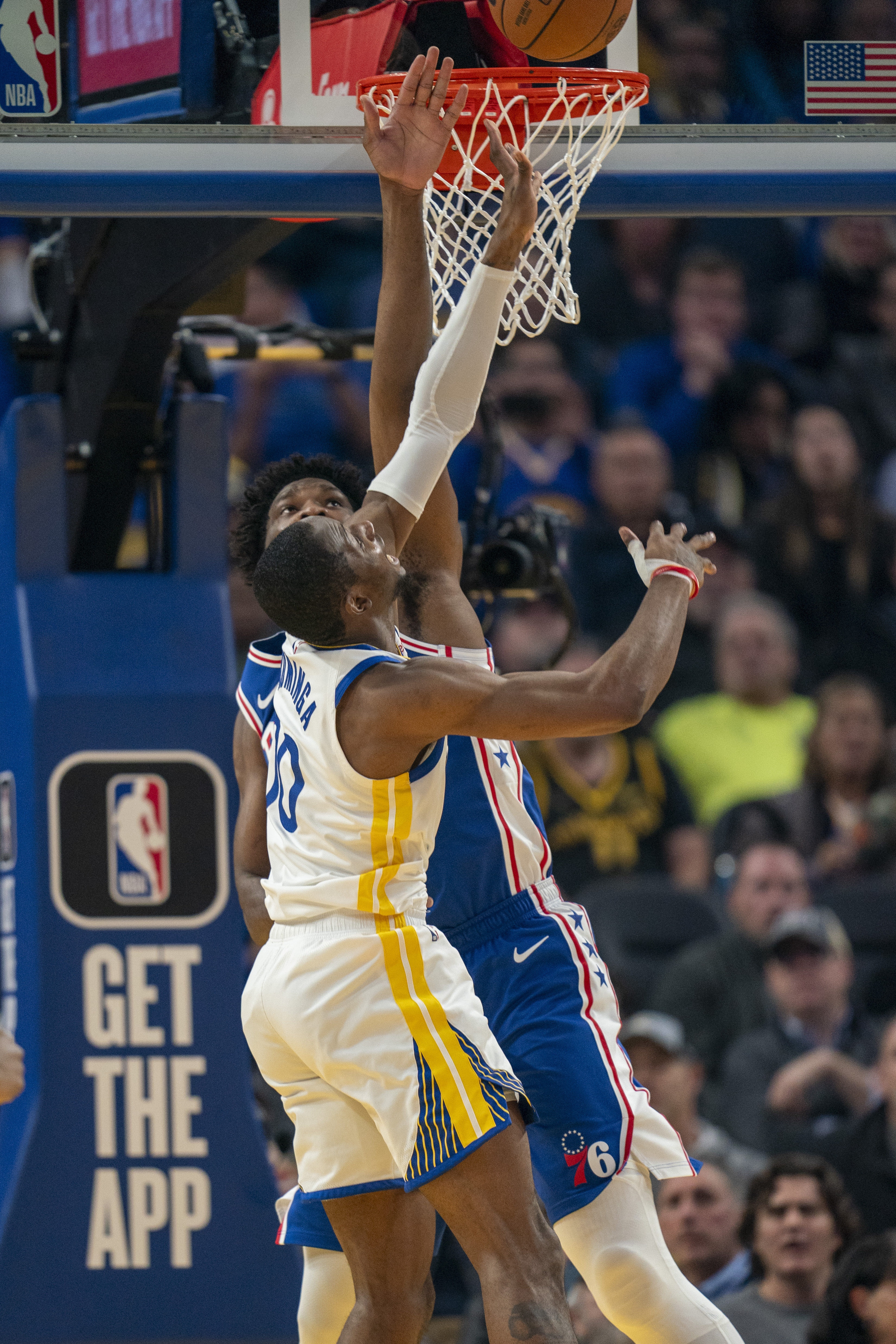 必发入口-“地库”组合？记者模拟：勇士换来恩比德 送出库明加等3将+2首轮