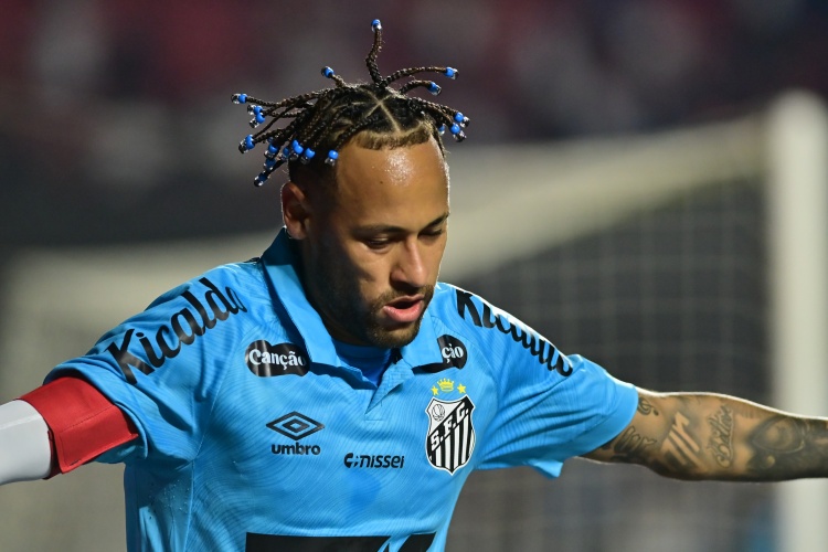 必发APP-记者：33岁内马尔与桑托斯续约至2026年12月