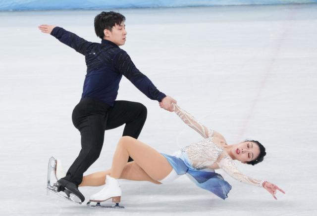 1645281742149056025.png 4.png