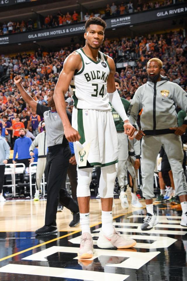 1626710952817004810.jpg E6mB6NOWUAU30-R.jpg